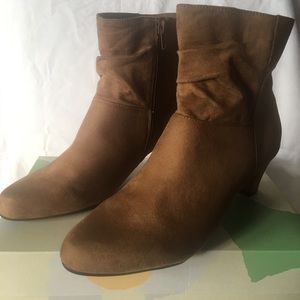 Aerosoles Suede Bootie (NEW)
